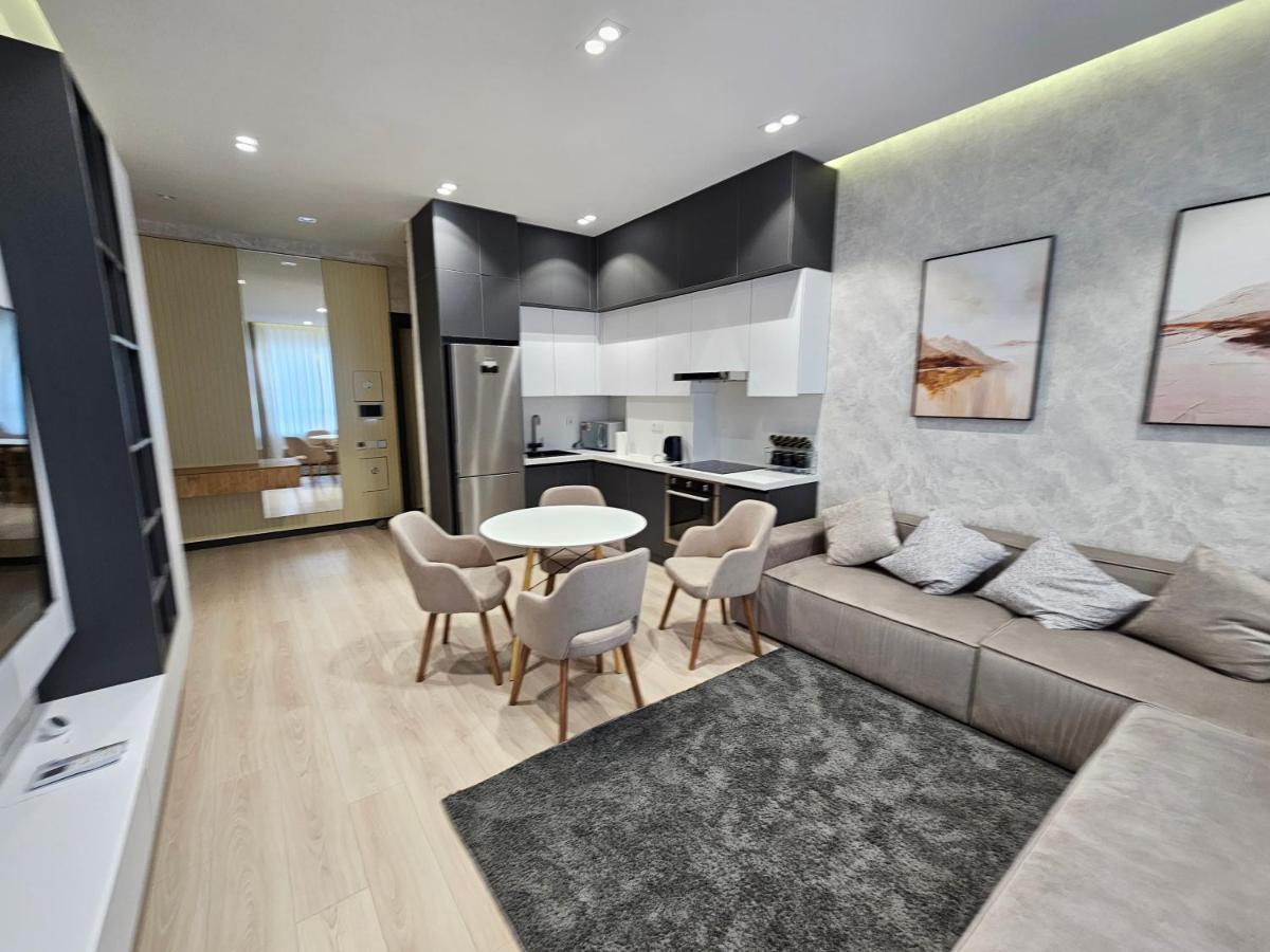 Magnificent Apartment In Nrg Oybek Tashkent Luaran gambar