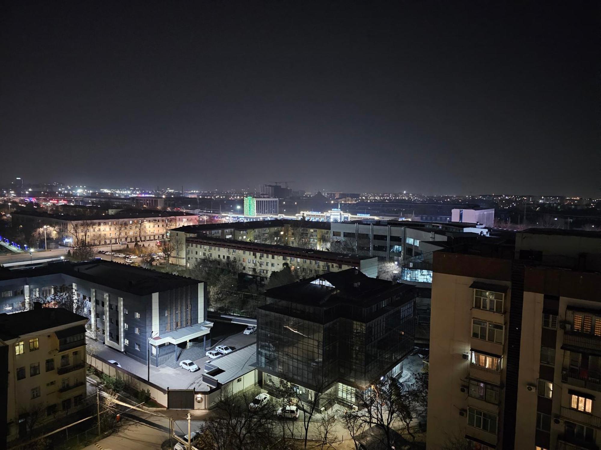 Magnificent Apartment In Nrg Oybek Tashkent Luaran gambar